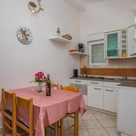 In 41210 Daire Crikvenica